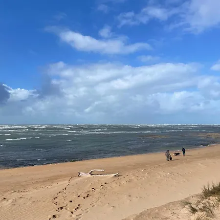 بيت للعطل Uniek Aan Het *